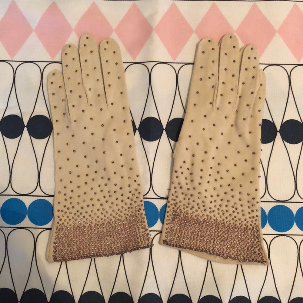 Gorgeous Vintage Beaded Gloves Size 7
